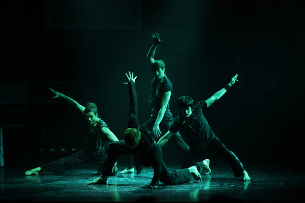韩国青春歌舞剧《爱舞动》