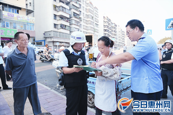 人口控制与环境保护_集团公司举行科技管理和节能环保专业人员考试(2)