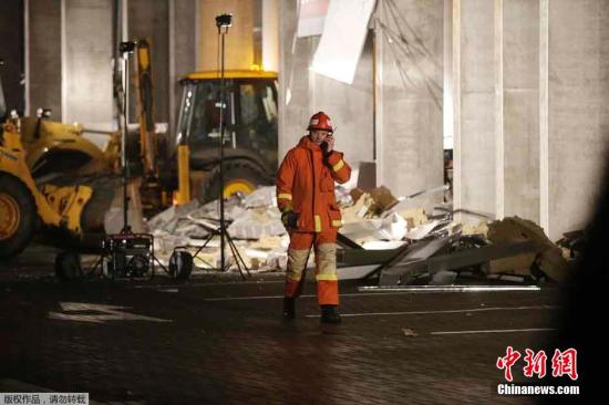 拉脱维亚超市屋顶坍塌事故 已造成至少51人死